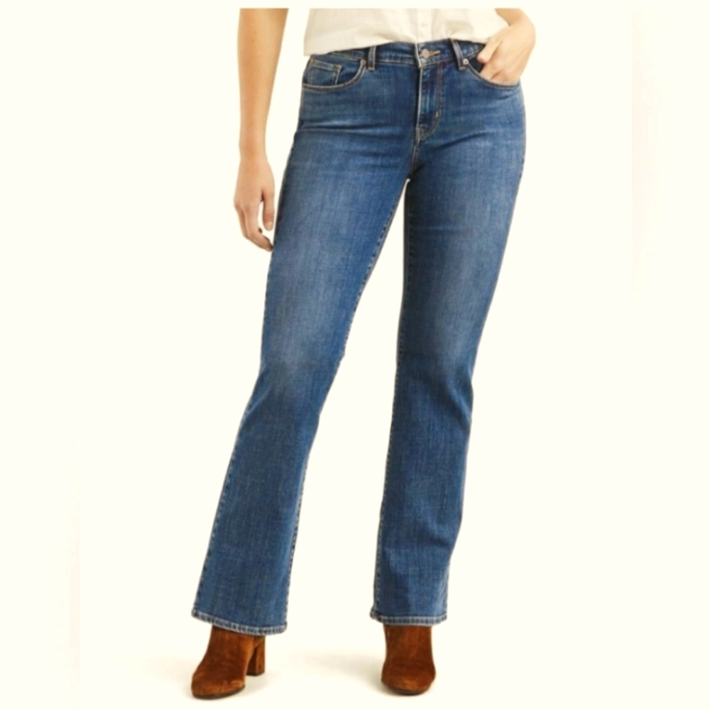 Levi's Women’s Classic Bootcut Jeans High Rise Size 33 x 32 16M